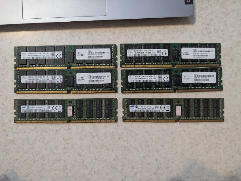 Оперативная память DDR4 ECC 16ГБ планки