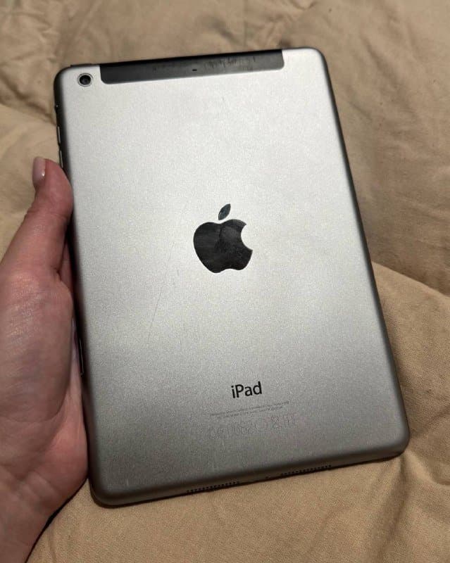 iPad mini 16гб с sim 2