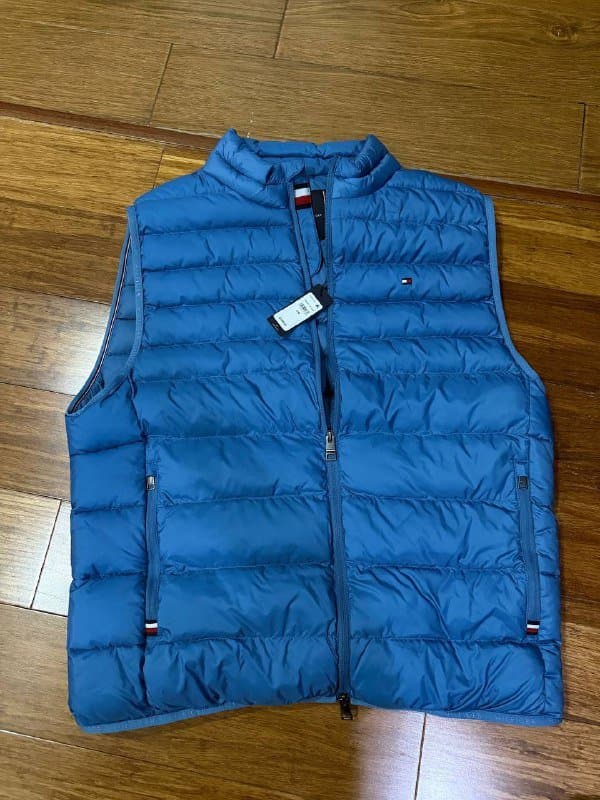 Жилетка демисезонная Tommy Hilfiger мужская L новая