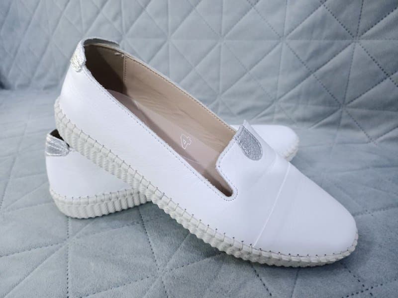 Замшевые ботильоны, слипоны, сандалии, босоножки, лоферы белые, слипоны белые 8