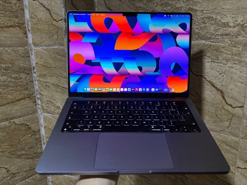 MacBook Pro M1 PRO 16/512 1