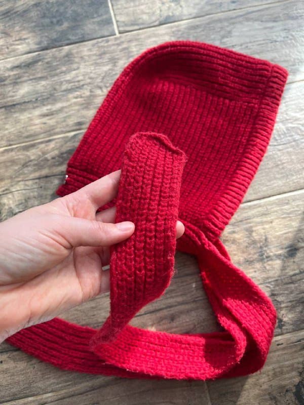 Шапка-чепчик Befree красного цвета 2