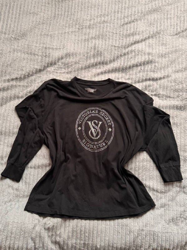 Лонг Harley Davidson, Лонг Victoria’s Secret, Футболка Juicy Couture, Куртка Puma, Велюровая кепка Pinko, Приталенный пиджак 2