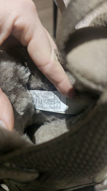 Новые теплые ботинки зимние кроссовки 36 размер