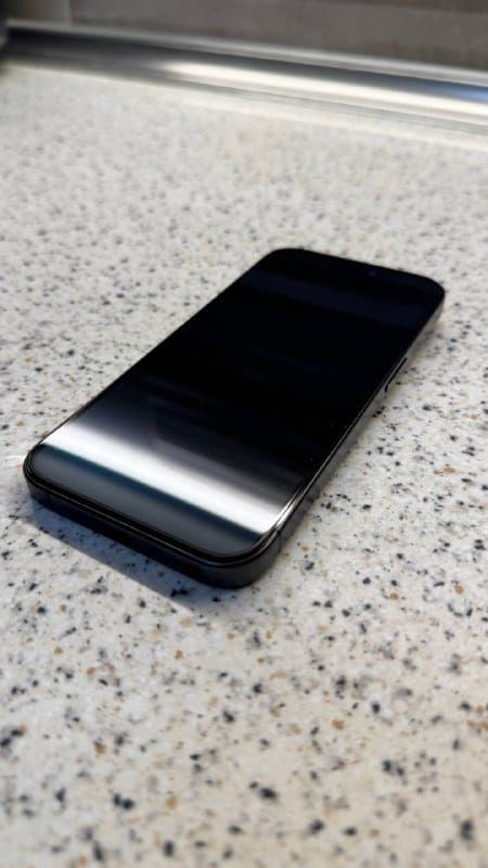 iPhone 15 Pro Black Titanium 128GB 3