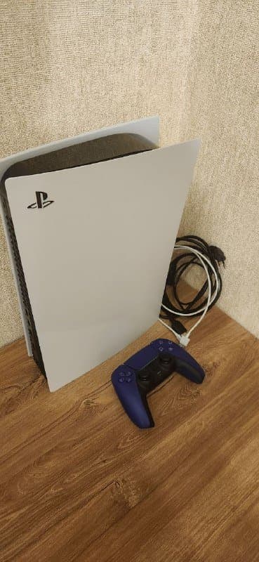 Sony PlayStation 5 disk version, джойстик, кабели HDMI и питания
