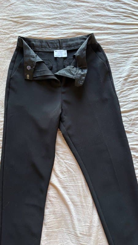 Черный костюм с брюками, размер 34 3