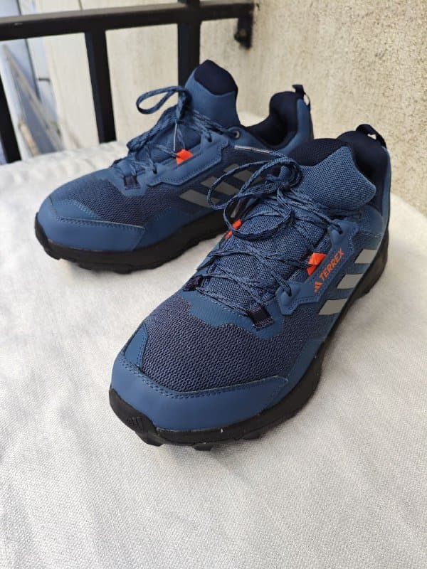 Мужские кроссовки Adidas Terrex AX4 Hiking shoes HP7392