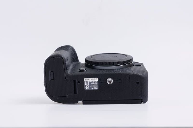 Камера Canon EOS R6, карты памяти Kingston 64ГБ 5