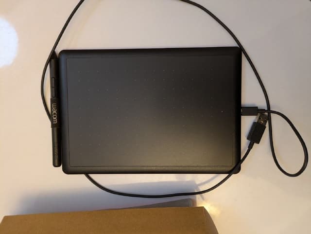 Графический планшет One by Wacom Small