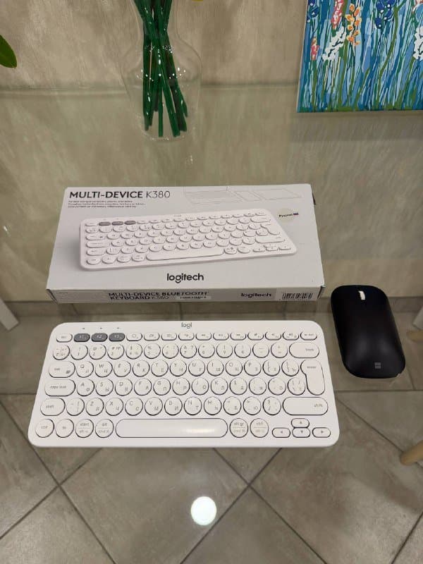 Клавиатура Logitech K380, мышь Microsoft, Удлинитель Xiaomi Mi WiFi AC1200