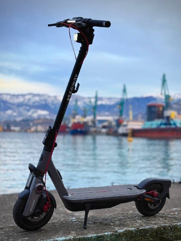 Электросамокат Segway Ninebot F3 Pro