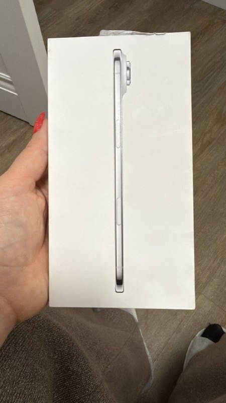 iPhone air белый 256GB