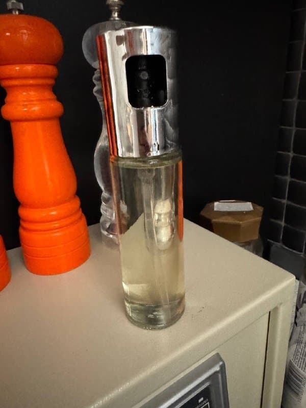 солонка, перечецница, распылитель масла