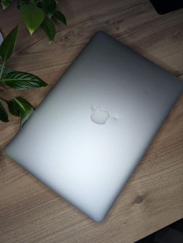 MacBook Pro 16/256 Retina Mid 2015 3