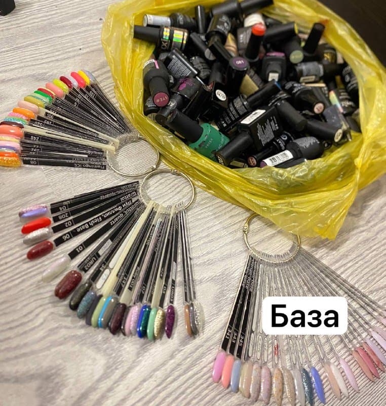 Набор для маникюра с гель лаками и аксессуарами 1