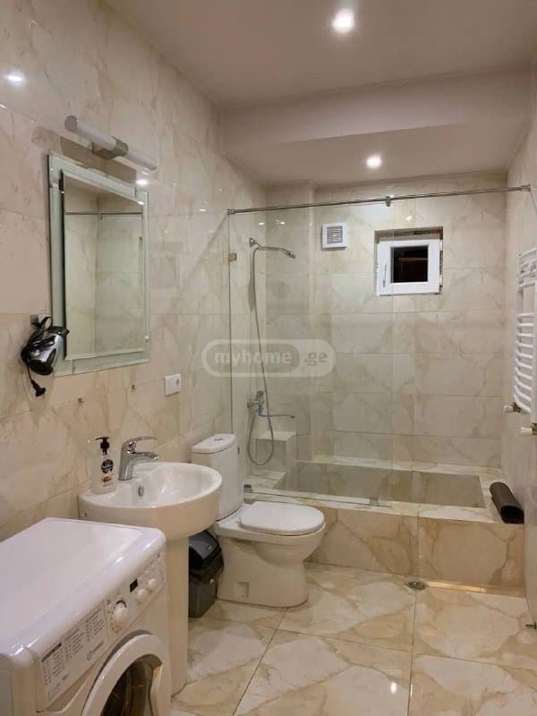 Квартира 4 комнаты 3 спальни в Тбилиси 8