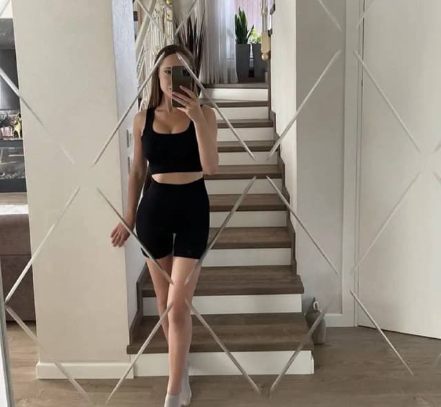 Женский спортивный комплект велосипедки и топ пуш-ап