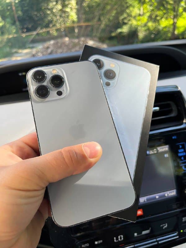 iPhone 13 Pro Max 128GB, iPhone 11 64GB