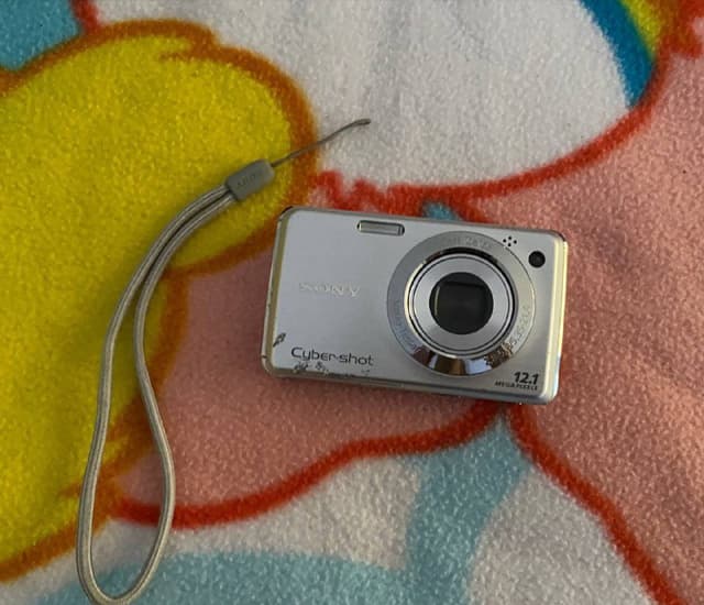 Фотоаппарат Sony Cyber-shot со аксессуарами