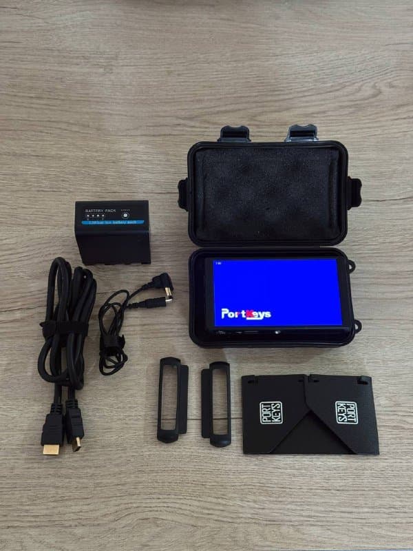 PortKeys P6 4k HDMI монитор, батарея, кабели HDMI