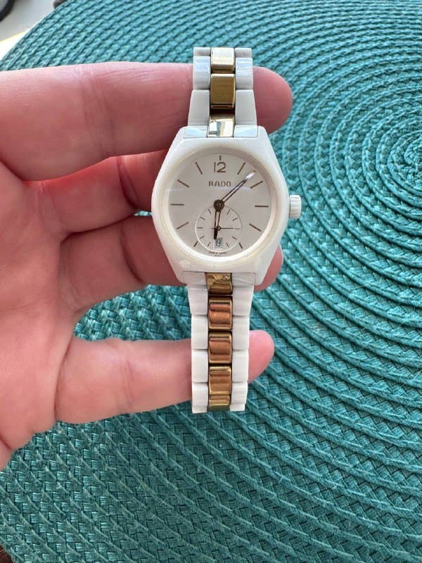 Часы Rado Specchio, Tissot, Invicta Bolt