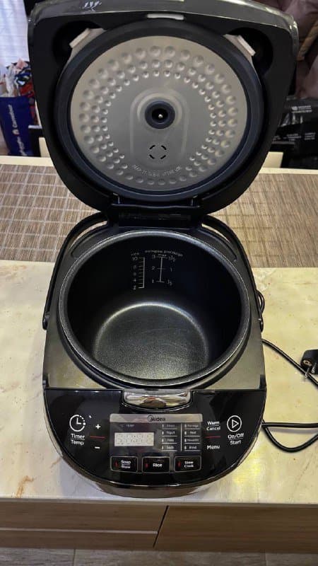 Мультиварка Midea MB-FS5077 2