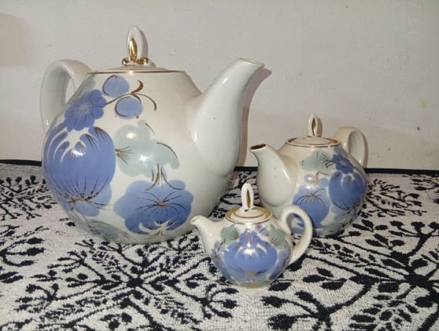 Чайники набор из трёх штук