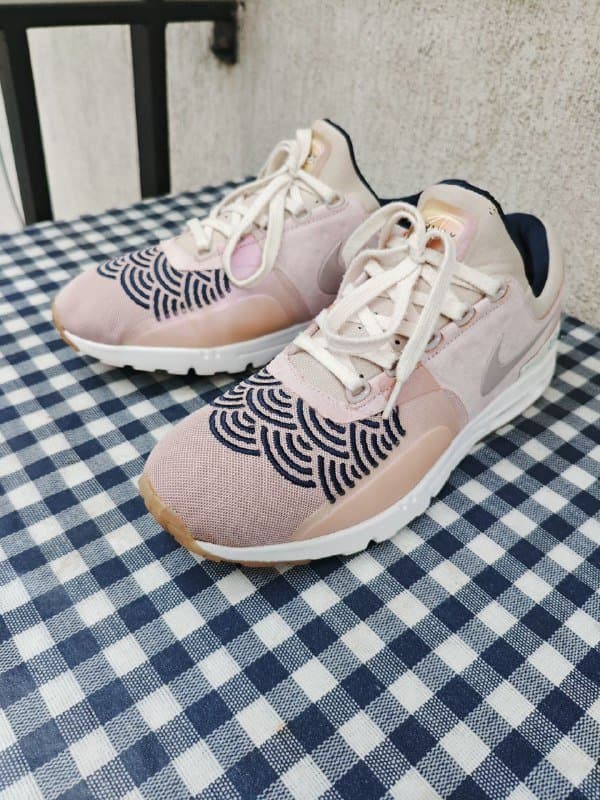 Женские беговые кроссовки Nike Air Max Zero LOTC Tokyo