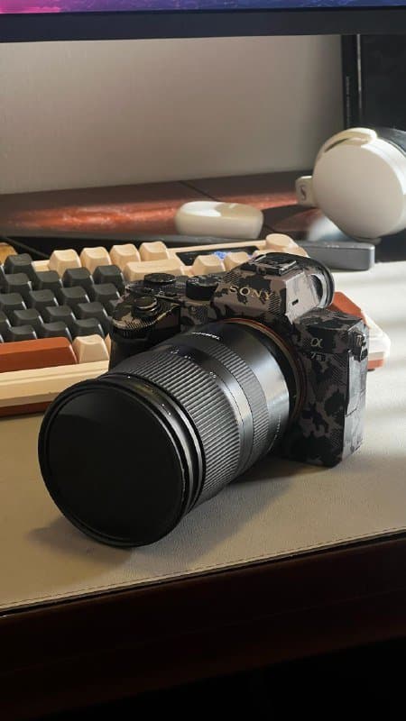 камера Sony a7 iii, объектив Tamron 28-75, сумка, ремни, карта 32GB, зарядка 2 аккума