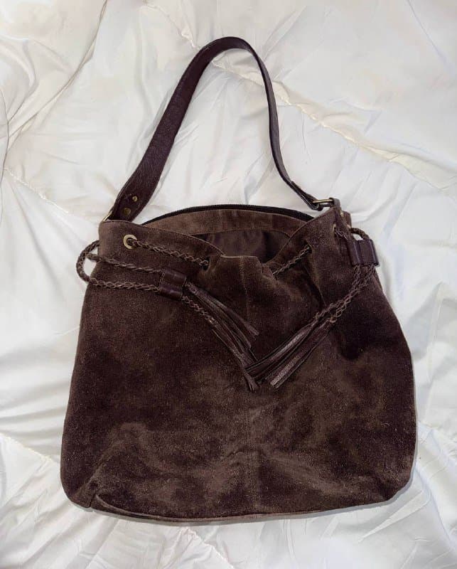 Вместительная сумка из натуральной замши 4