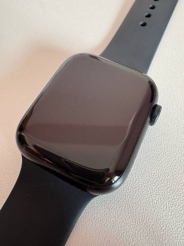 Apple Watch Series 8 и двойная зарядка MagSafe Duo 3