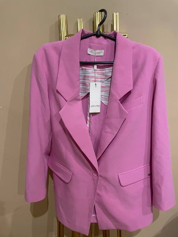 Новый пиджак размер 38 (М)