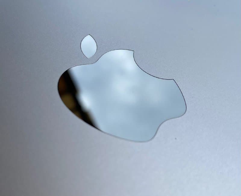 MacBook Pro 2020 13,3 M1 8GB RAM 256GB SSD 2