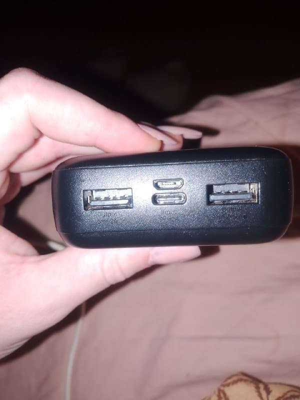 Портативное зарядное устройство б/у