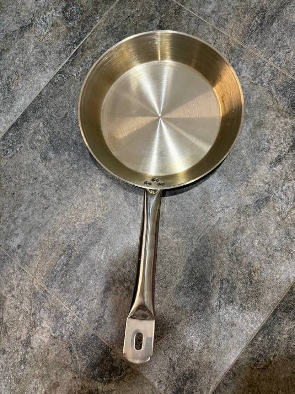 Сковорода из нержавеющей стали 28см