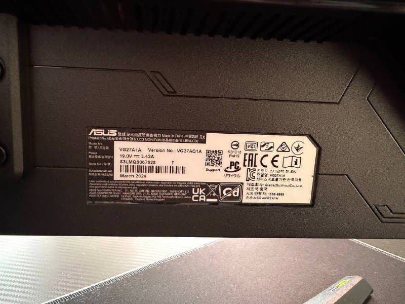 Геймерский стол, геймерский стул, монитор ASUS, подставка с вентилятором, вентилятор, светодиодная лампа, коврик с подсветкой 8