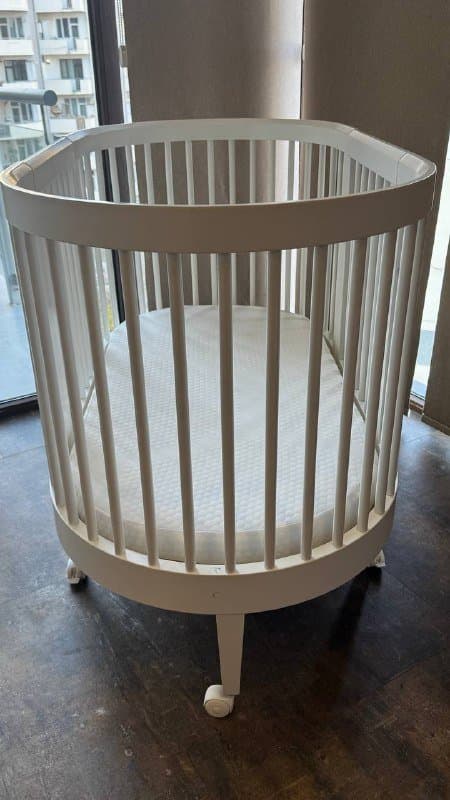 Итальянская детская кровать трансформер с матрасами и мягким бортиком 3