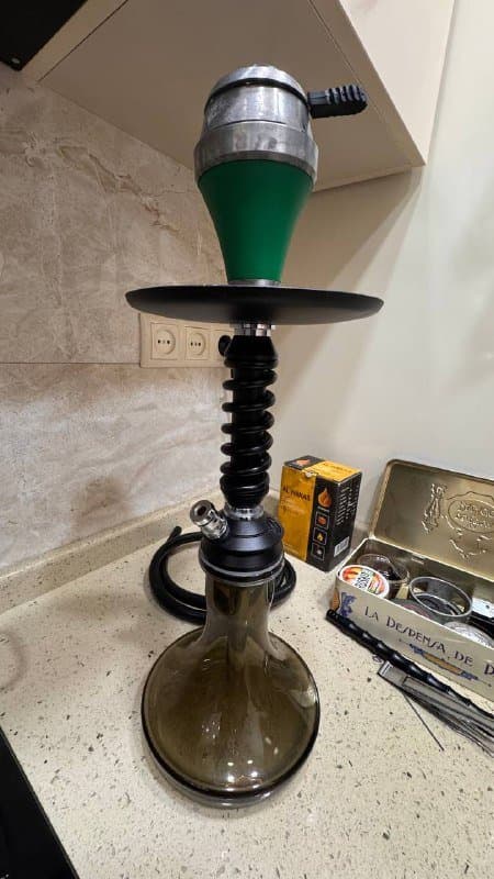 Кальян с табаком и углями