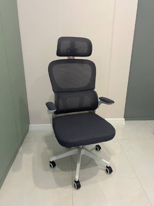 Офисное компьютерное кресло