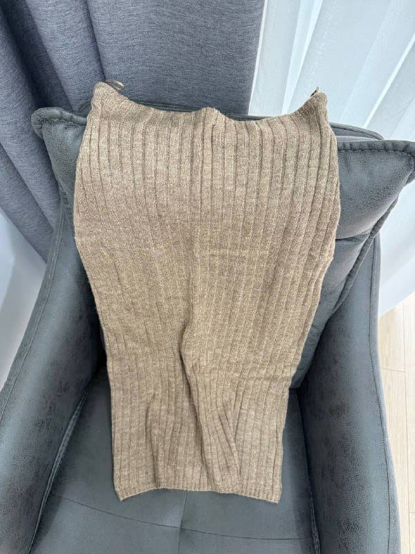 Юбка трикотажная теплая, утягивающие трусы слипы, джинсовый сарафан, штаны бежевые 2