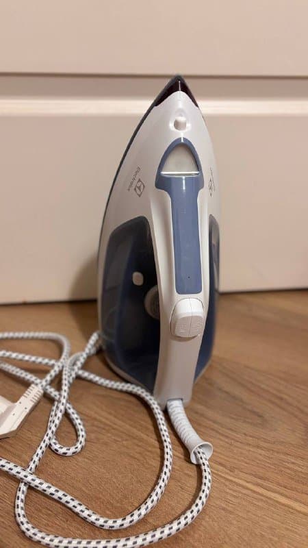 Утюг Electrolux Е7SI1