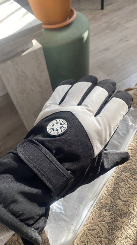 Новые зимние перчатки размер M-L 1