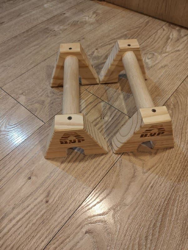 Стойки для отжиманий, Перчатки для бокса, Йога блоки, Абонемент спорт клуб Prime Fit 1