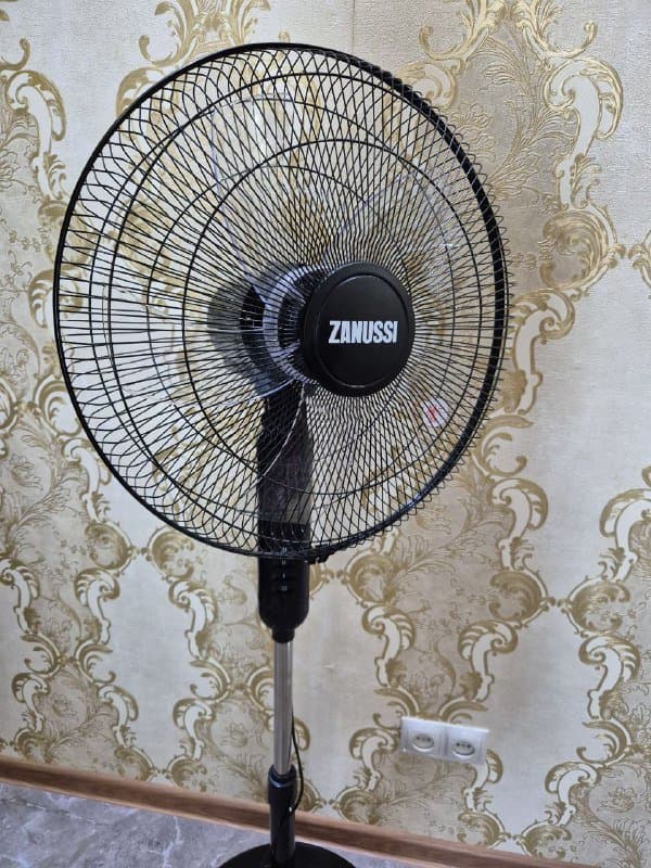 Вентилятор напольный ZANUSSI ZFF-907 4