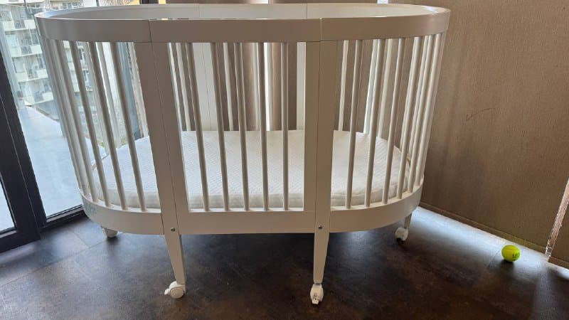 Итальянская детская кровать трансформер с матрасами и мягким бортиком 5