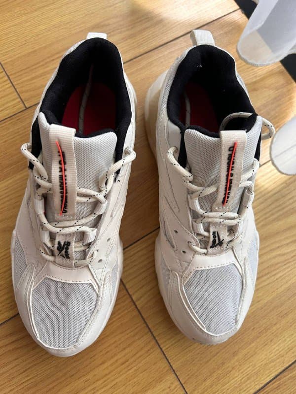 Кроссовки Reebok размер 39