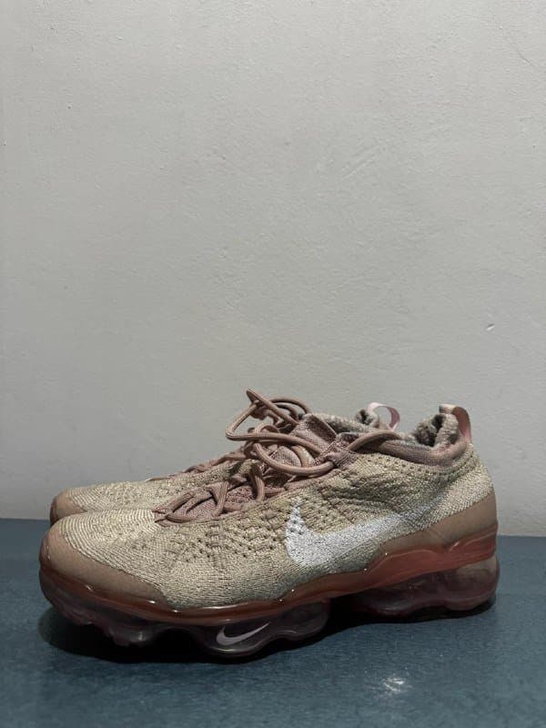 Кроссовки Vapormax NIKE оригинал 42 размер 2