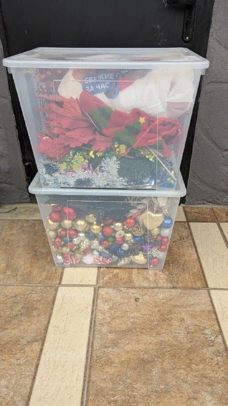 Новогодний набор украшений, костюмы Дед Мороз и Снегурочка, гирлянды