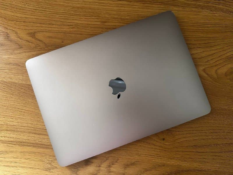 MacBook Air M1 8/256 с зарядным и кабелем 1